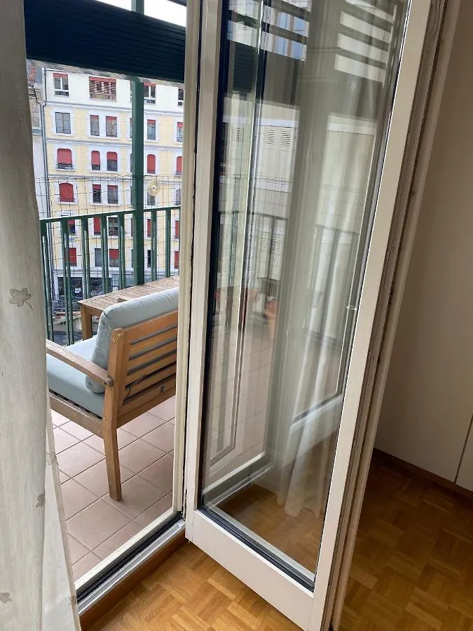Geneve, Plein Centre,Belle Vue Lac, Splendide Et Grand Appartement Lägenhet