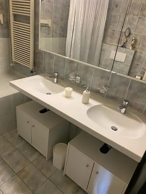 Apartment Geneve, Plein Centre,Belle Vue Lac, Splendide Et Grand Appartement